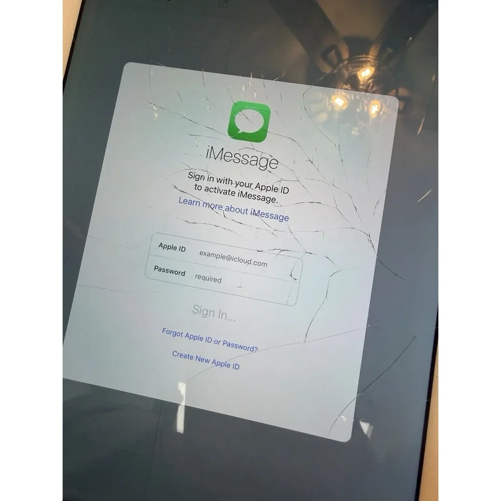 Apple iPad (4th Generation) A1458 16 GB, Wi-Fi, 9.7 in - White